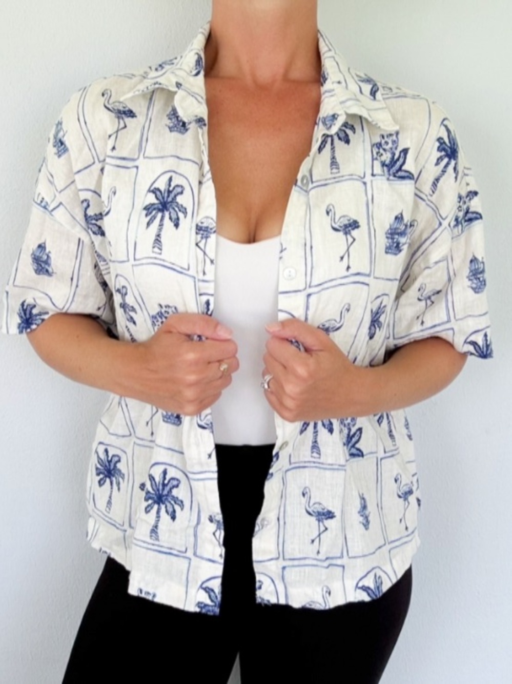 C&C California 100% linen blue mosaic tile print short sleeve button down large